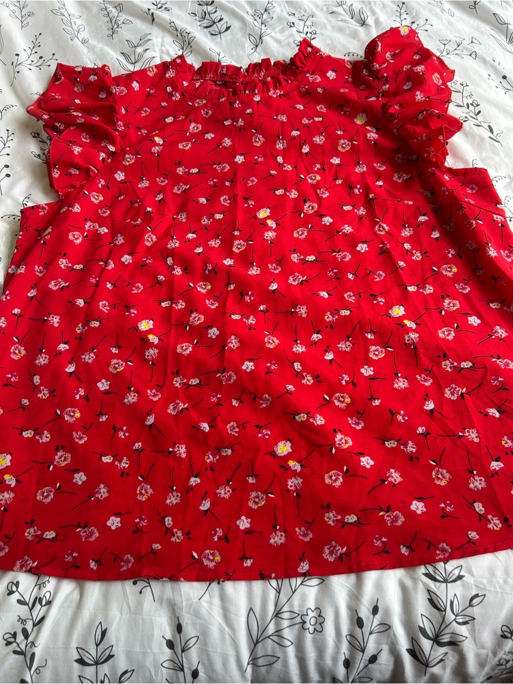 SHEIN Red Floral Blouse with Ruffle Sleeves